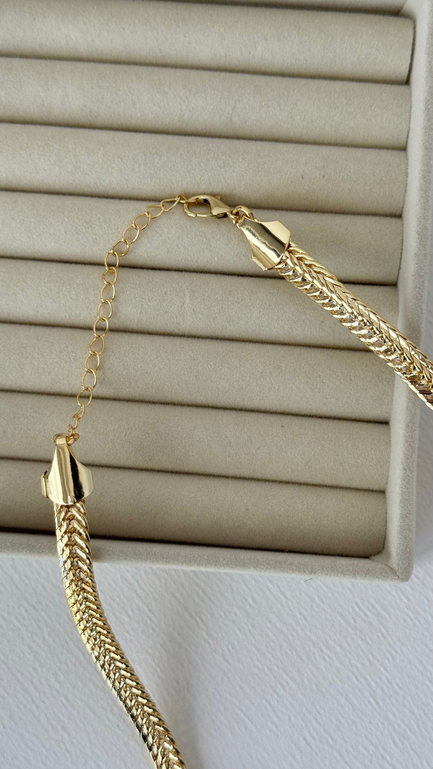 Marka Model Hasır Gold Kolye