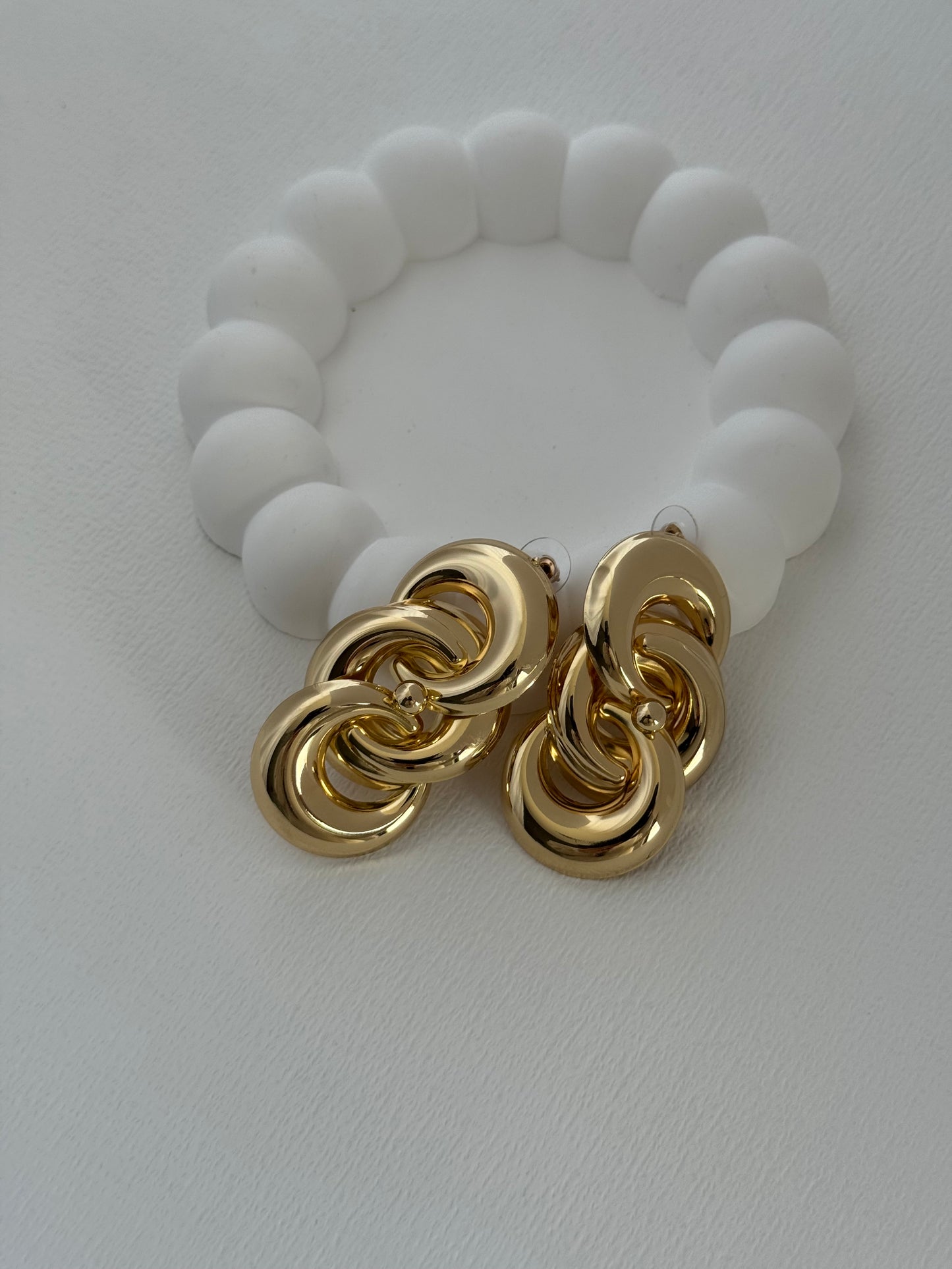 İç içe Üç Halka Tasarım Gold Küpe