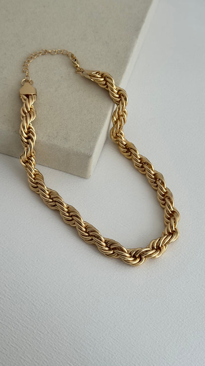Kalın Burgu Tasarım Gold Kolye