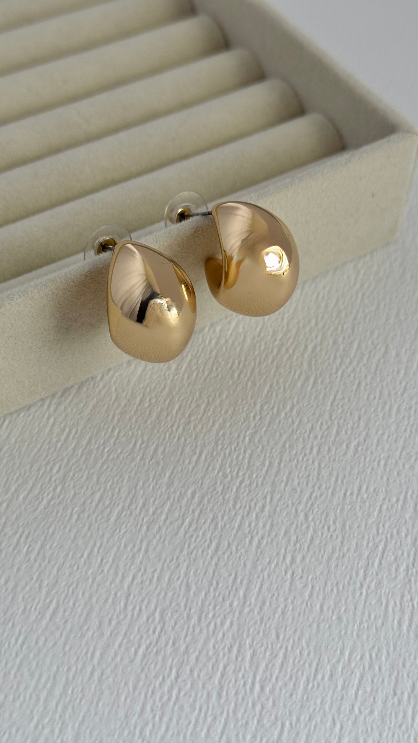 Ay Model Gold Küpe
