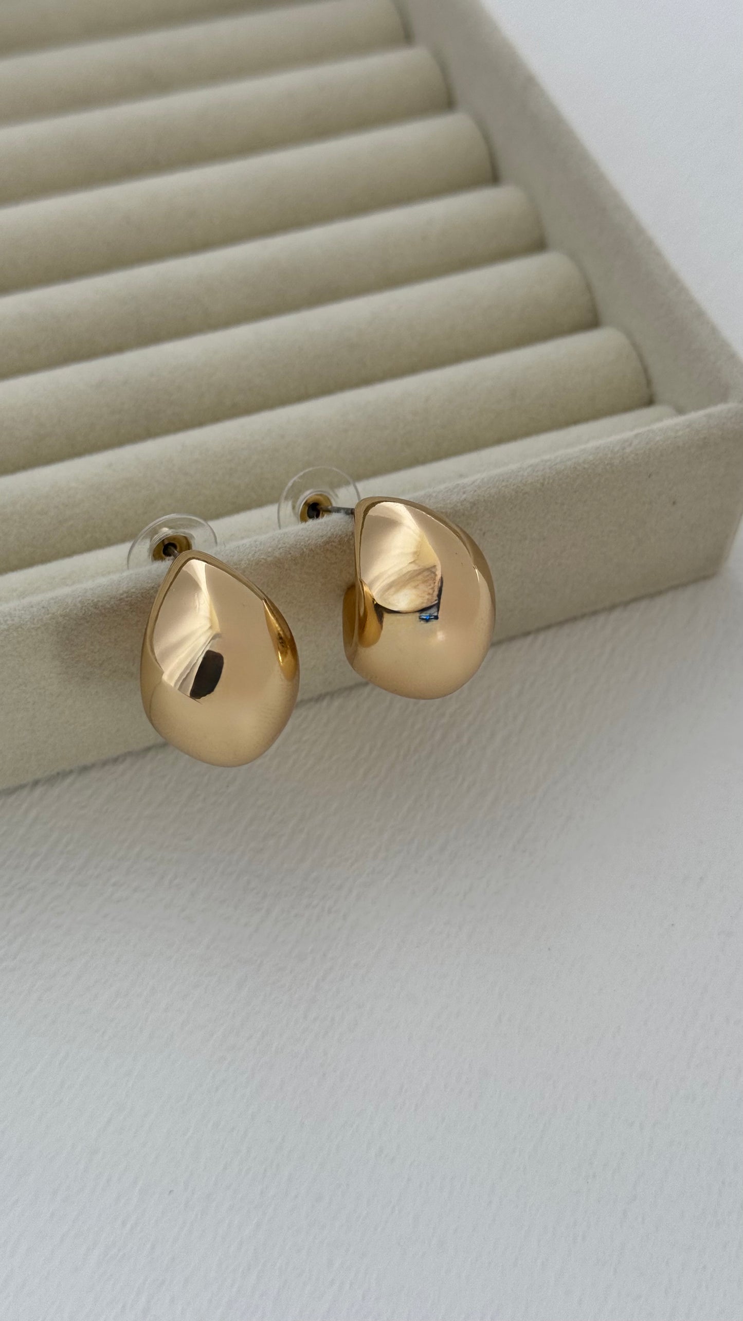 Ay Model Gold Küpe