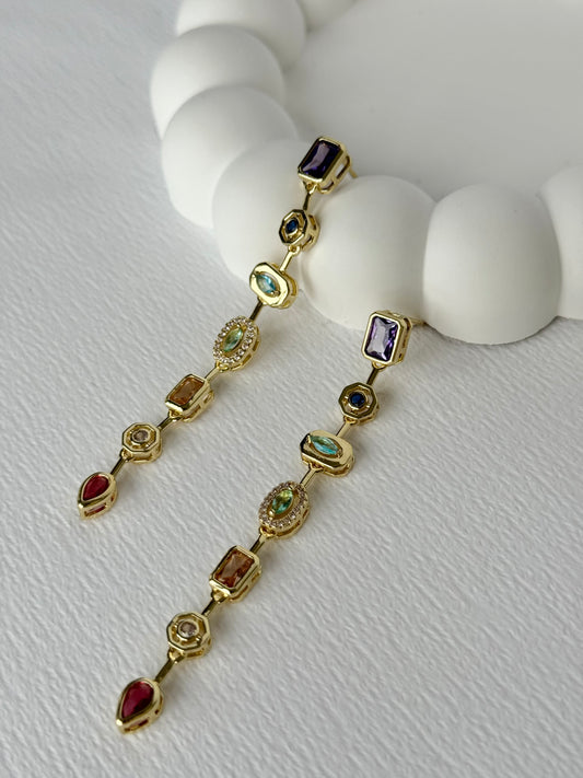 Çoklu Taş Zarafet Renkli Gold Küpe