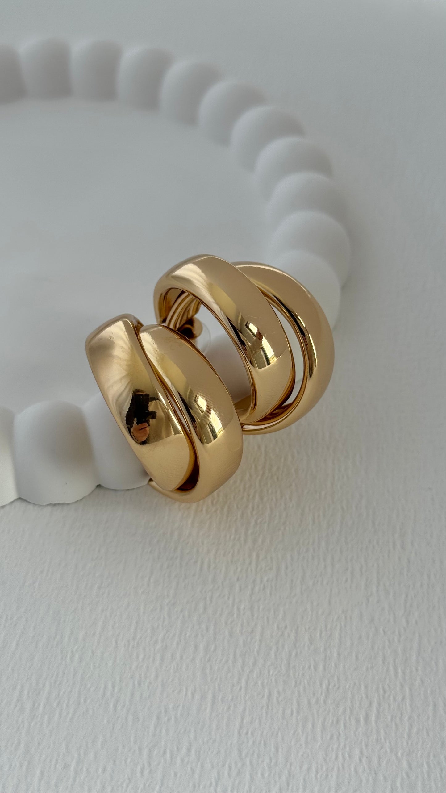 Zarif Form Gold Küpe
