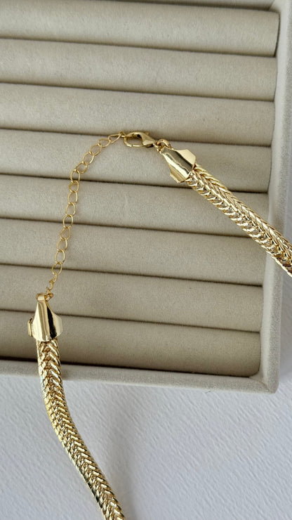Marka Model Hasır Gold Kolye