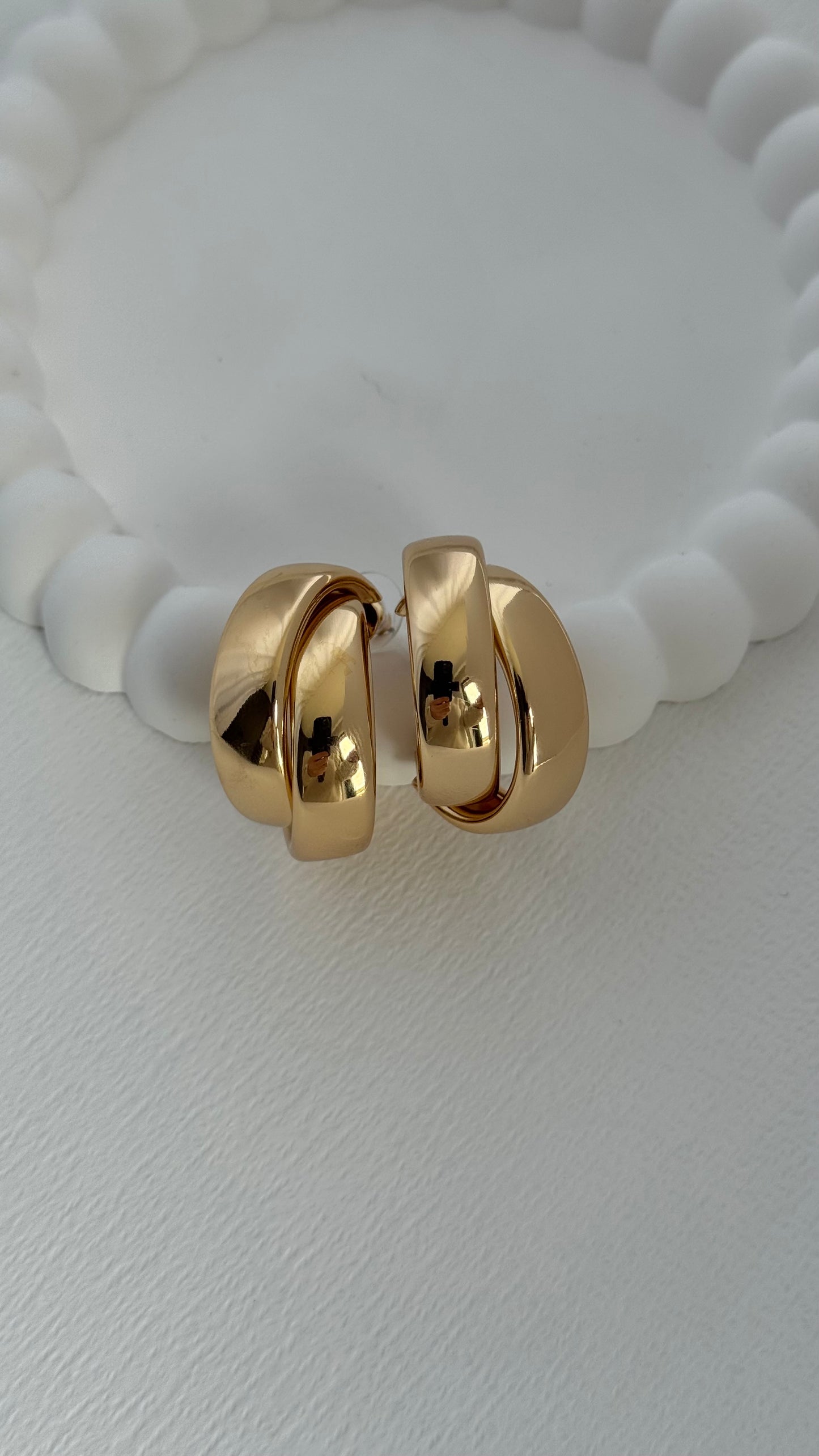 Zarif Form Gold Küpe