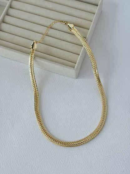 Marka Model Hasır Gold Kolye