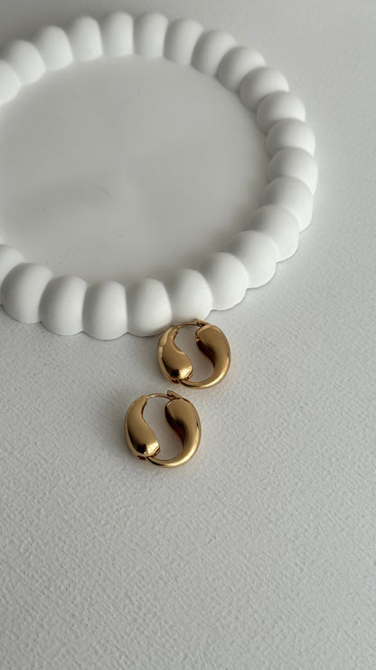 Damla Halka Tasarım Gold Küpe