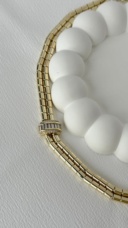 Baget Charm Detaylı Altın Kolye